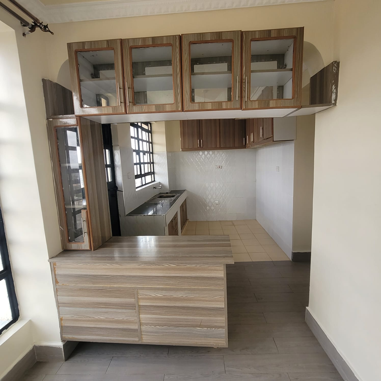 Super King apartments utawala